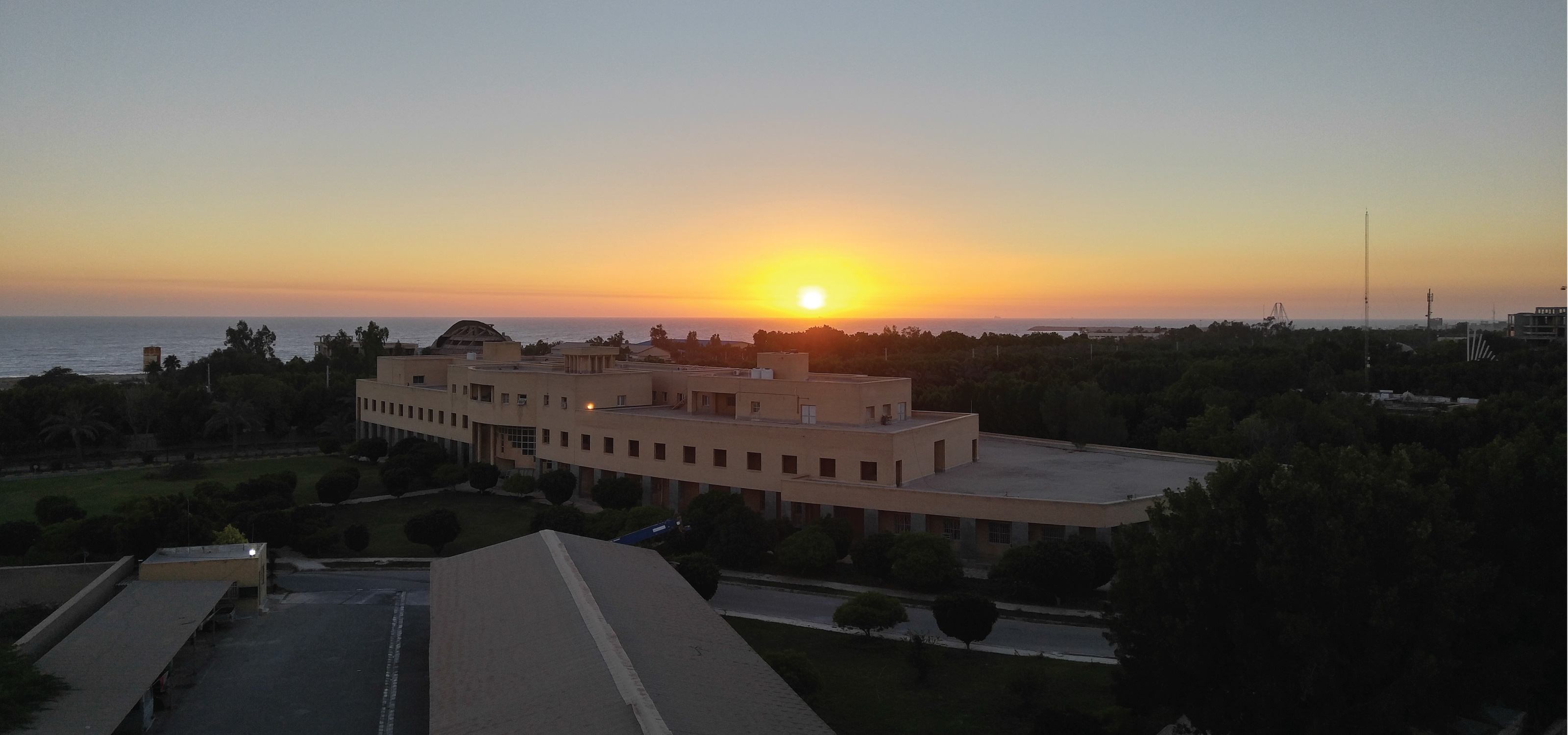 دانشکده ادبیات و علوم انسانی