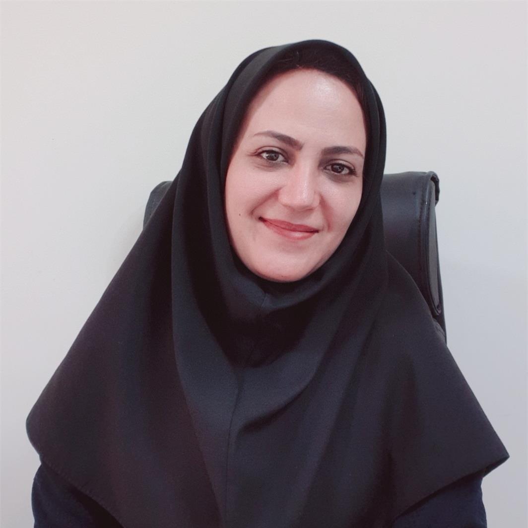 نرجس حسینی