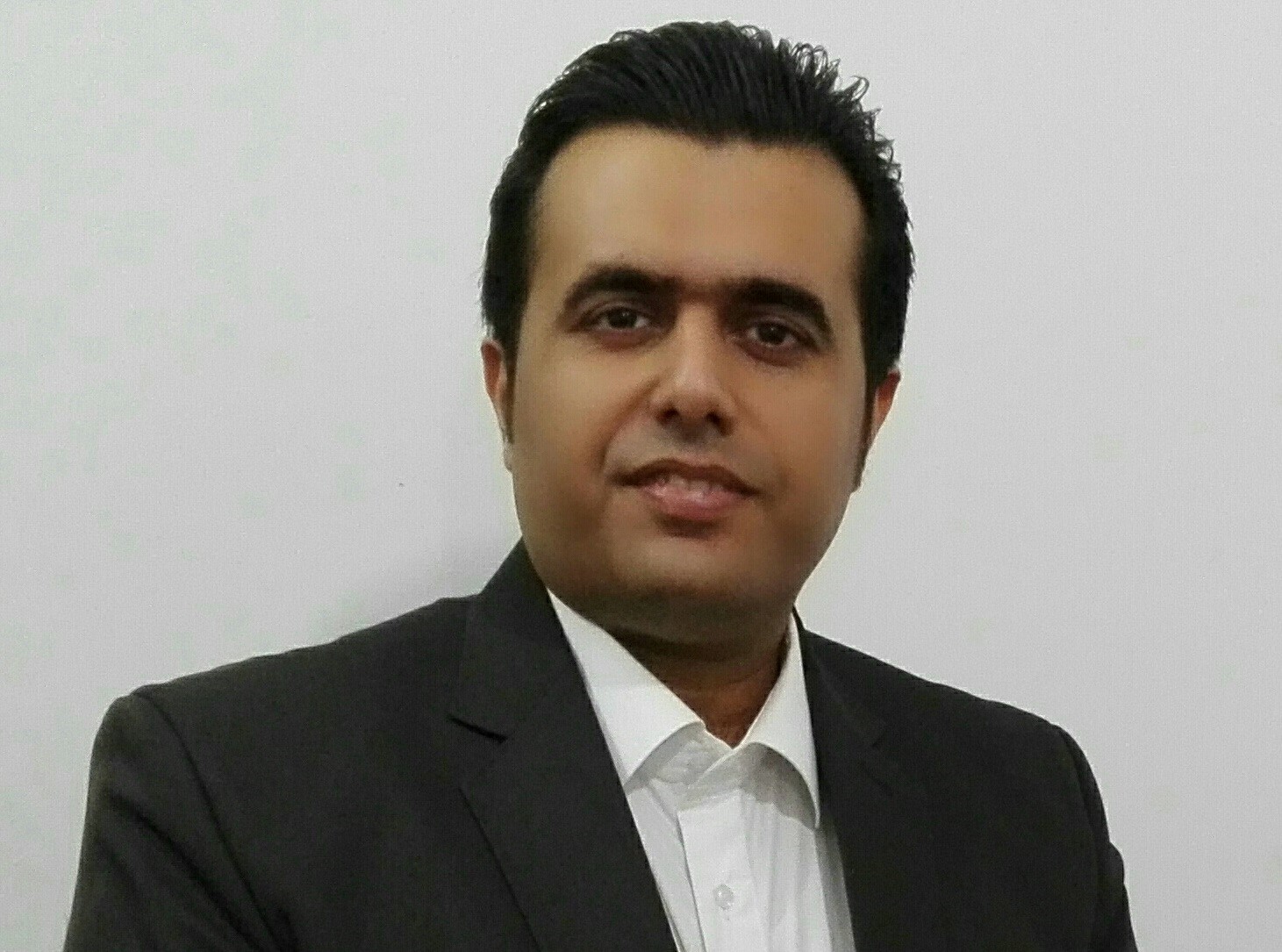 دکتر رضا سياوشي.jpg دکتر سیاوشی