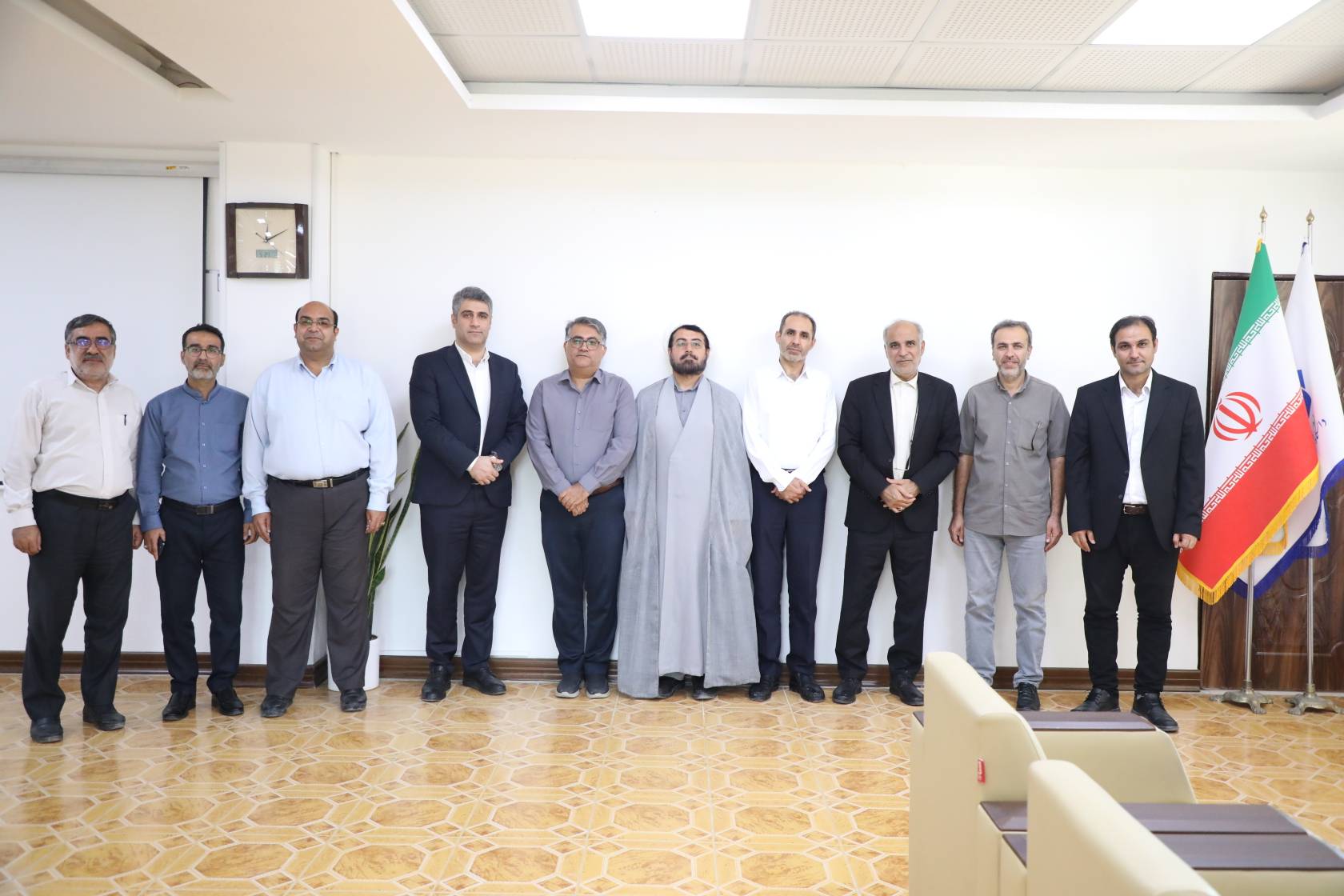 دیدار نماینده دشتی و تنگستان با رئیس دانشگاه خلیج فارس؛ عزم جدی برای کمک به تقویت جایگاه راهبردی دانشگاه، تحقق پیشرانی دریامحور و توسعه زیرساخت‌های رفاهی